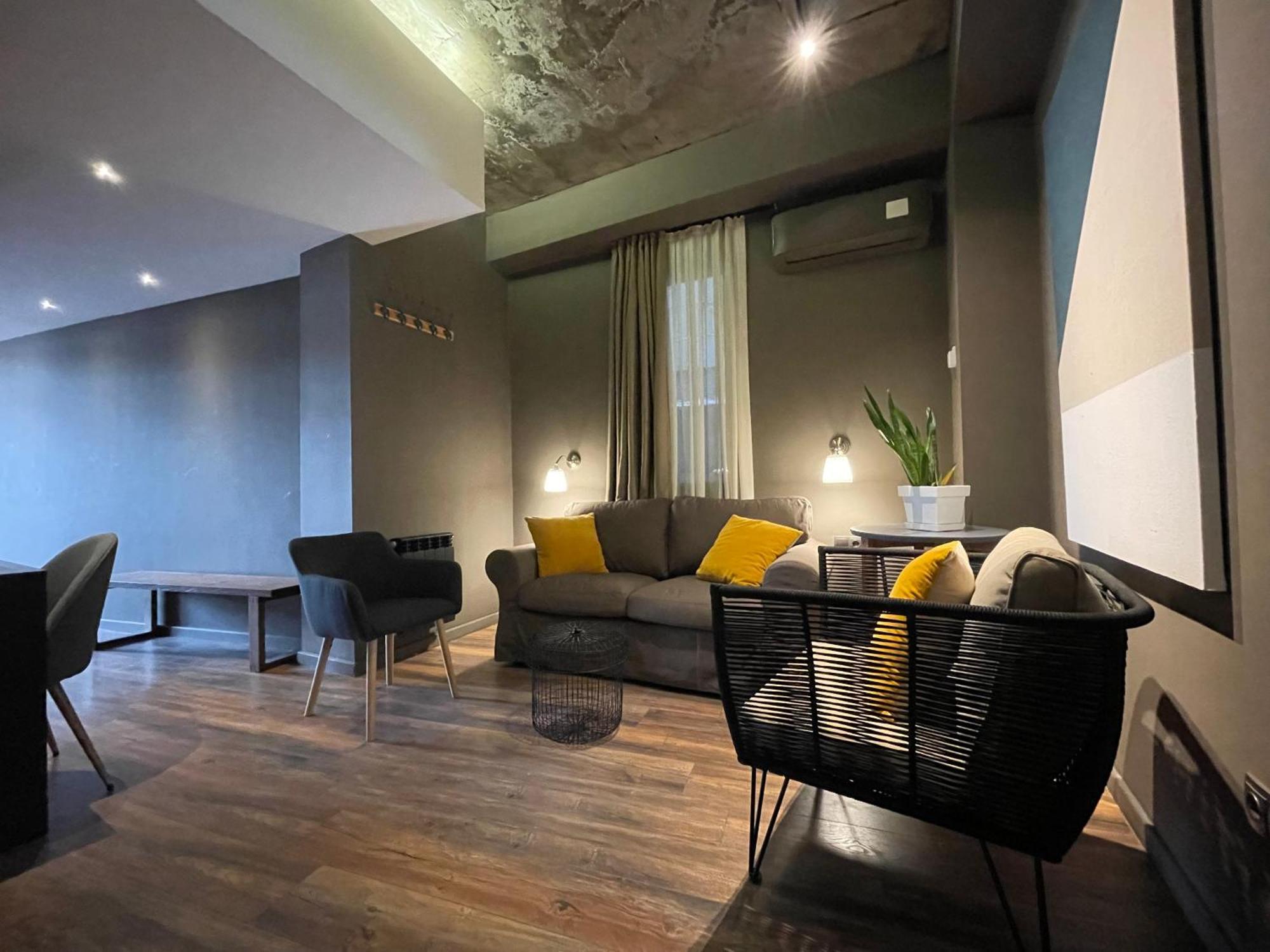Moma, Contemporary Design At Old Tbilisi. Perfect Location Apartment Bagian luar foto